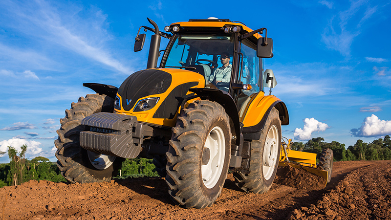 Valtra-A4-Hitech-Series.jpg