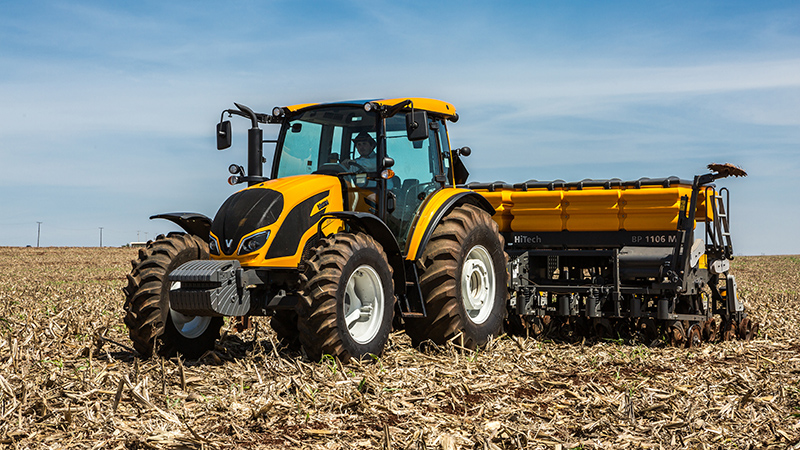 Valtra-A4-series.jpg